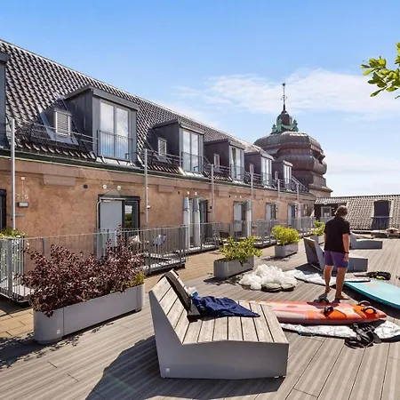 Urban Penthouse With Fireplace & Views アパート *